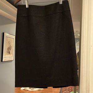 Banana republic black wool pencil skirt. Size 4 slim cut. Wool blend.